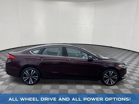 Used 2017 Ford Fusion SE w/ Fusion SE Technology Package AWD/4WD image 4