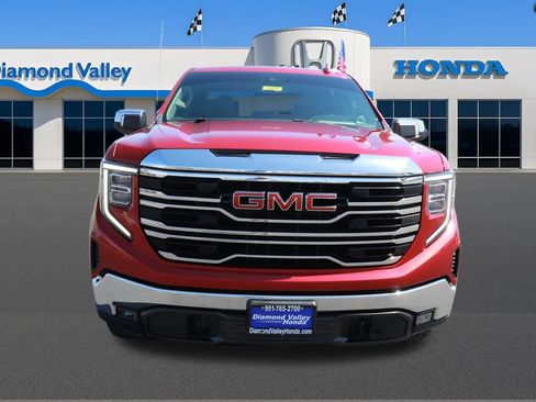 Used 2022 GMC Sierra 1500 SLT w/ SLT Premium Package AWD/4WD image 2