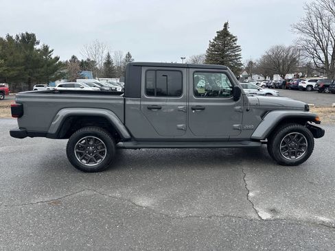Used 2021 Jeep Gladiator Overland w/ LED Lighting Group AWD/4WD image 7
