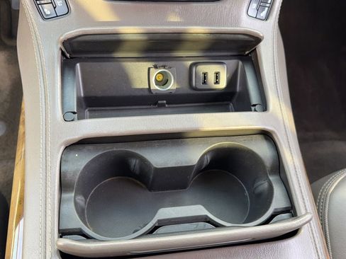 Used 2016 GMC Yukon XL Denali image 29