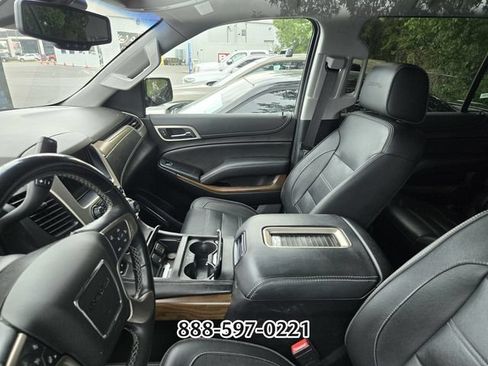 Used 2019 GMC Yukon XL Denali AWD/4WD image 3