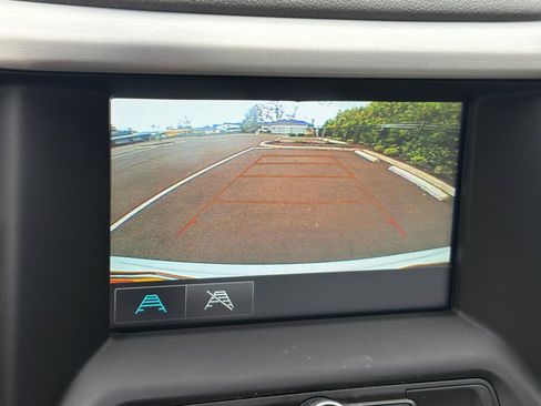 Used 2019 GMC Acadia SLE image 17