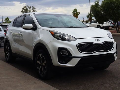 Used 2022 Kia Sportage LX image 14