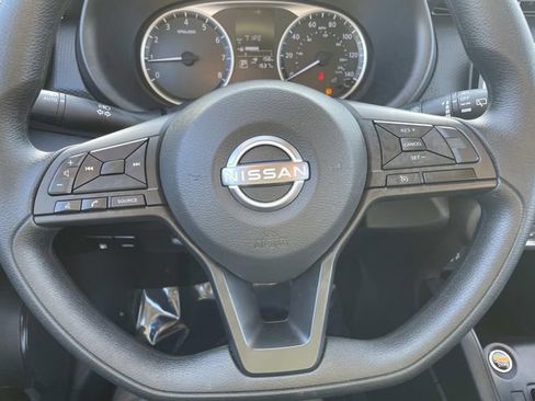 Certified 2025 Nissan Kicks Play S image 29