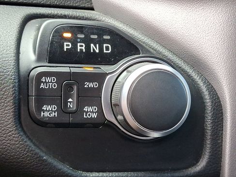 Used 2019 RAM 1500 Big Horn AWD/4WD image 27