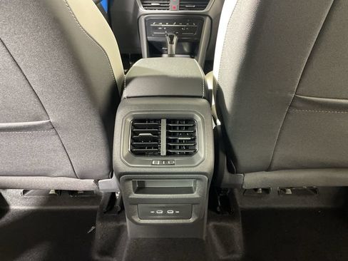 New 2026 Volkswagen Taos SE AWD/4WD image 19