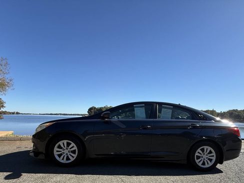 Used 2011 Hyundai Sonata GLS image 4