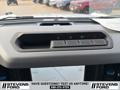 Used 2022 Ford Bronco Black Diamond image 32