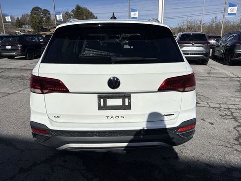 Used 2022 Volkswagen Taos SE image 5