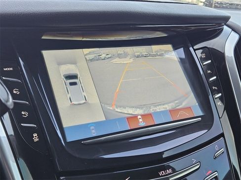 Used 2020 Cadillac Escalade Premium Luxury w/ Escalade Sport Edition image 20