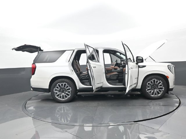Used 2023 GMC Yukon Denali Ultimate AWD/4WD image 31