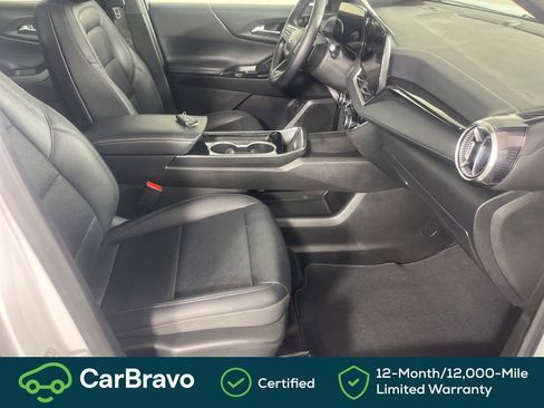 Certified 2025 Chevrolet Equinox LT w/ Convenience Package II image 17