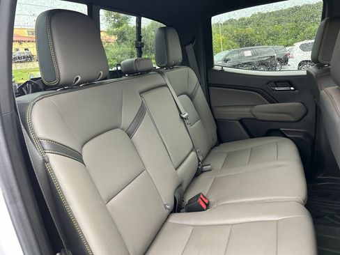Used 2025 Chevrolet Colorado ZR2 w/ Technology Package AWD/4WD image 44