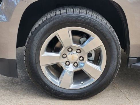 Used 2018 Chevrolet Tahoe LT w/ Luxury Package image 18