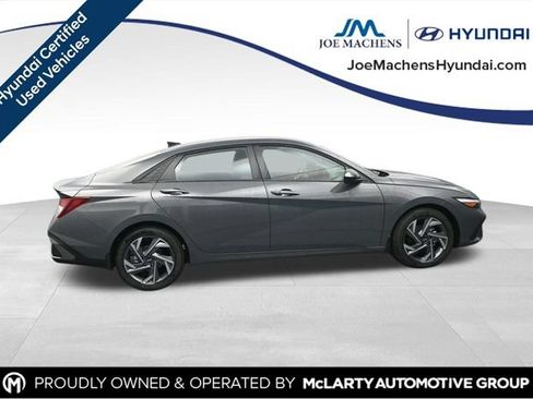 Used 2025 Hyundai Elantra Sport FWD image 10