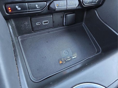 Certified 2022 Chevrolet Tahoe Z71 w/ Luxury Package image 20