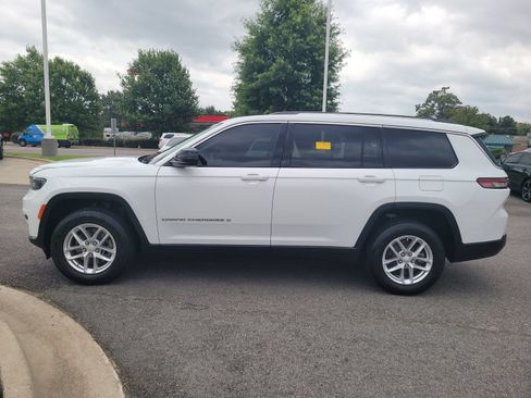 Used 2022 Jeep Grand Cherokee L Laredo w/ Luxury Tech Group I AWD/4WD image 6