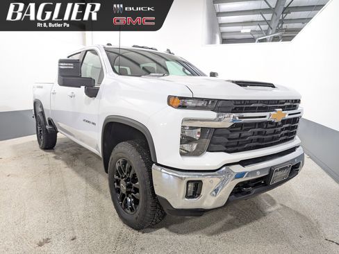 Used 2025 Chevrolet Silverado 2500 LT AWD/4WD image 1