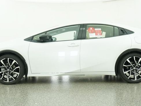 New 2027 Toyota Prius Plug-In Hybrid w/ Limited Premium Package FWD image 19