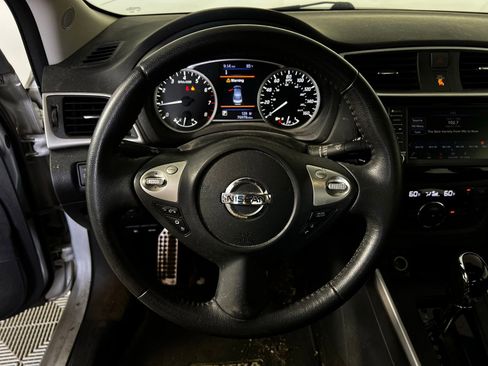 Used 2019 Nissan Sentra SV FWD image 9