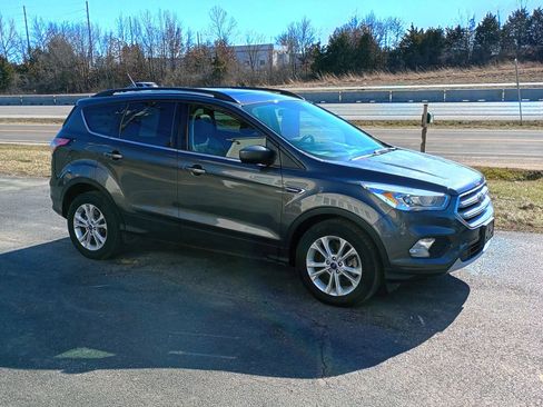 Used 2018 Ford Escape SEL image 7