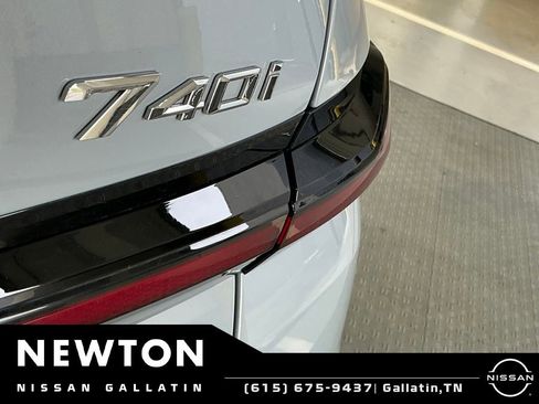 Used 2026 BMW 740i xDrive AWD/4WD image 30