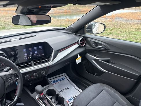 New 2026 Chevrolet Trax RS w/ Driver Confidence Package FWD image 39