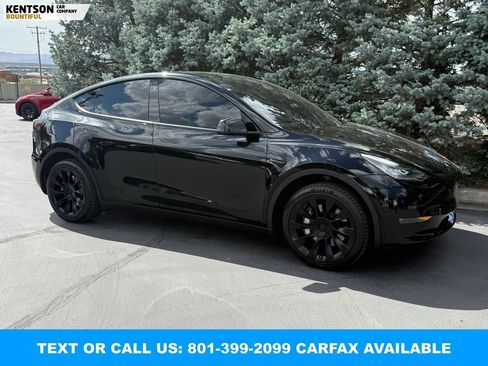 Used 2023 Tesla Model Y AWD image 10