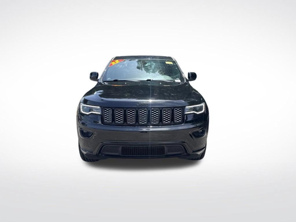 Used 2022 Jeep Grand Cherokee Laredo X AWD/4WD image 2