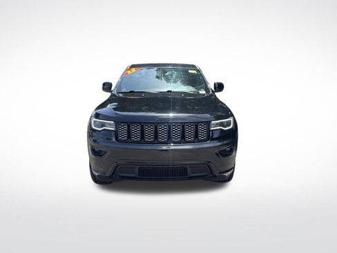 Used 2022 Jeep Grand Cherokee Laredo X AWD/4WD image 2