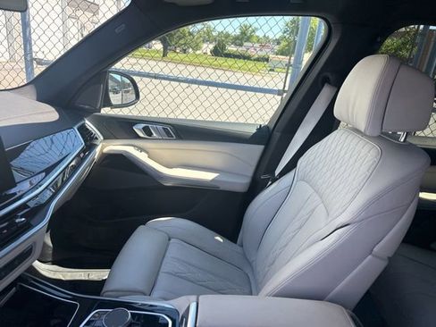 Used 2024 BMW X5 M60i AWD/4WD image 24