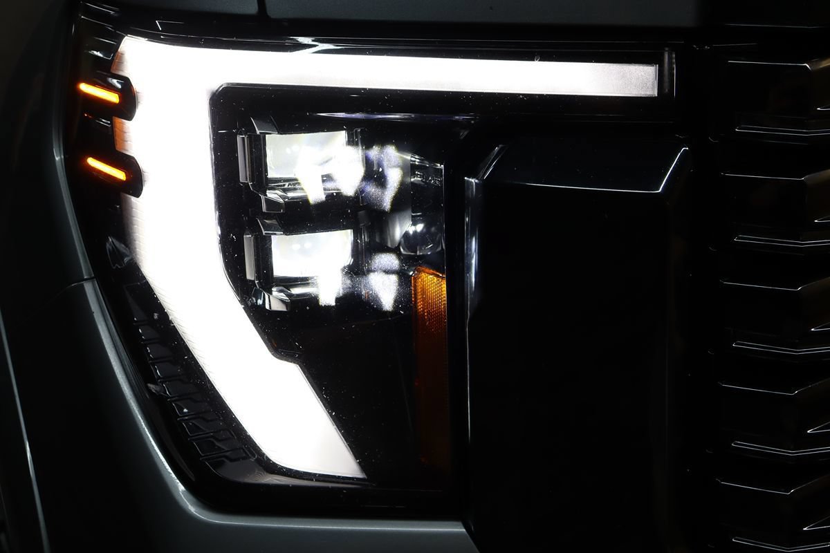 Used 2024 GMC Sierra 2500 Denali Ultimate AWD/4WD image 12