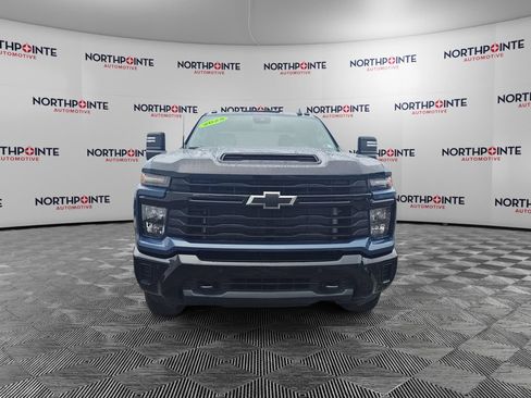 Used 2025 Chevrolet Silverado 2500 Custom w/ Custom Convenience Package AWD/4WD image 8
