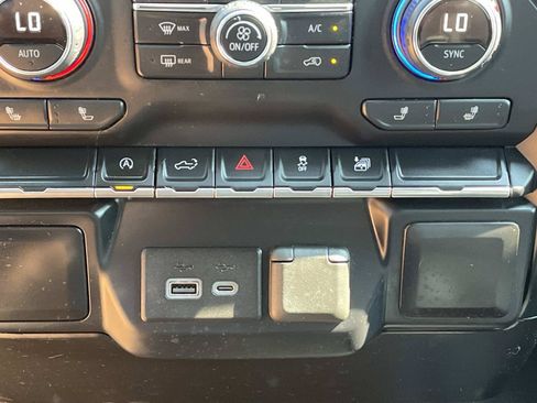 Used 2019 Chevrolet Silverado 1500 LT w/ All-Star Edition RWD image 33