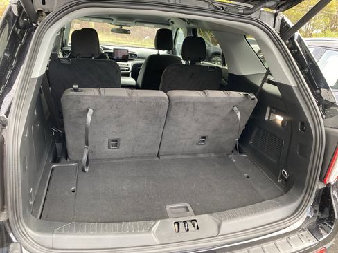 Used 2023 Ford Explorer XLT w/ Class IV Trailer Tow Package image 27