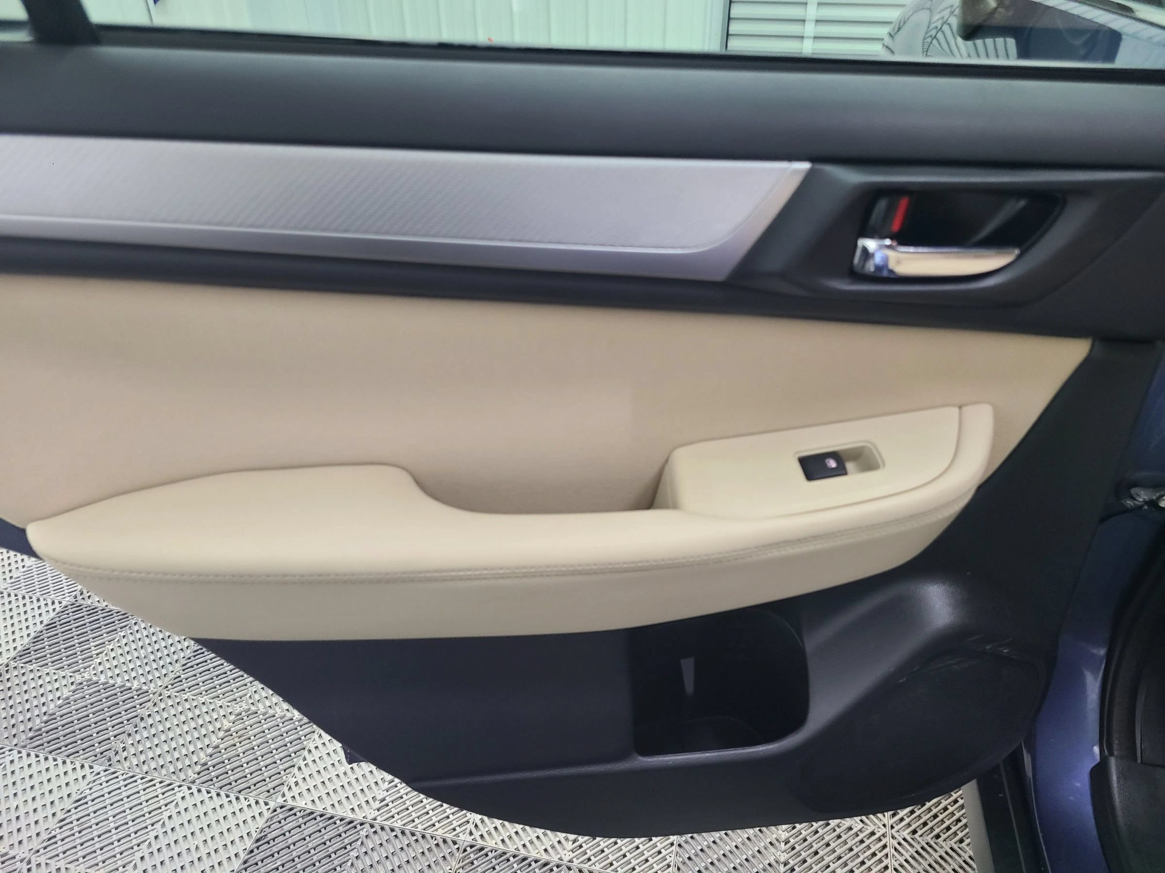 Used 2016 Subaru Outback 2.5i Premium AWD/4WD image 37