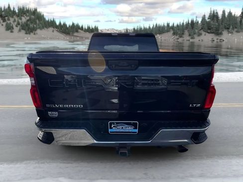 Used 2022 Chevrolet Silverado 3500 LTZ w/ Z71 Off-Road Package image 4