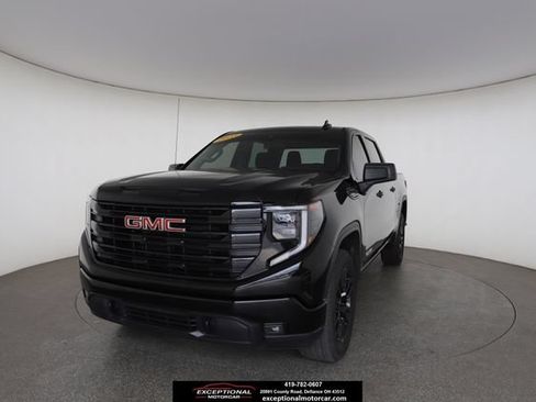Used 2023 GMC Sierra 1500 Elevation AWD/4WD image 1