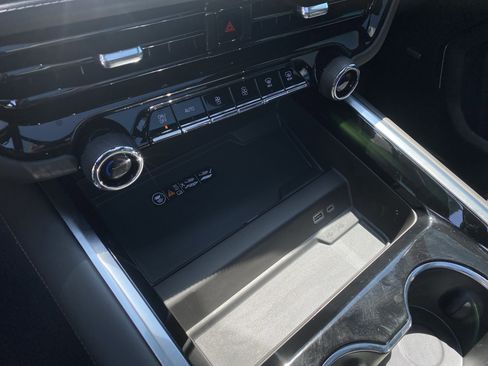 Used 2025 Chevrolet Tahoe Z71 w/ Z71 Off-Road Package image 40