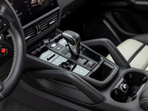 Certified 2023 Porsche Cayenne Turbo GT AWD/4WD image 44