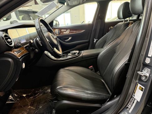 Used 2018 Mercedes-Benz E 300 4MATIC image 11