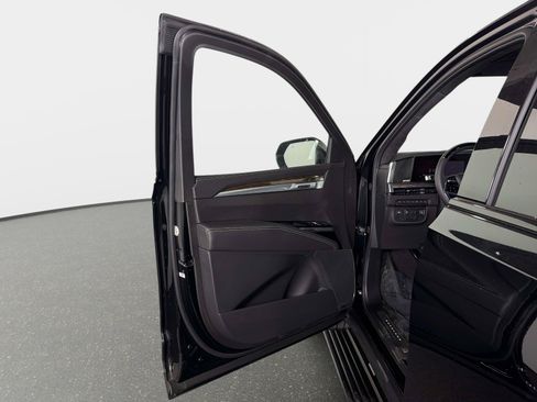 Used 2026 Cadillac Escalade Platinum Sport w/ LPO, ONYX Package image 37