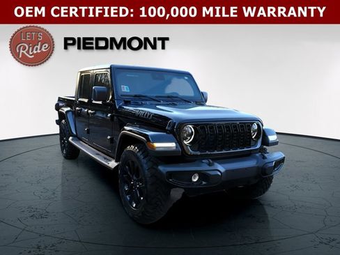 Certified 2025 Jeep Gladiator Sport AWD/4WD image 5