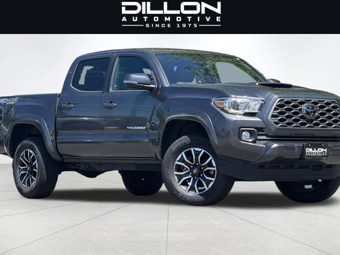 Used 2021 Toyota Tacoma TRD Sport AWD/4WD image 2