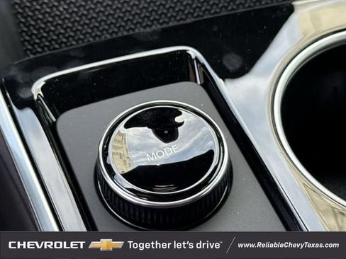 New 2026 Chevrolet Equinox LT w/ Safety and Technology Package FWD image 18