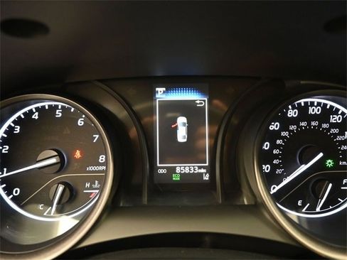 Used 2022 Toyota Camry SE image 7