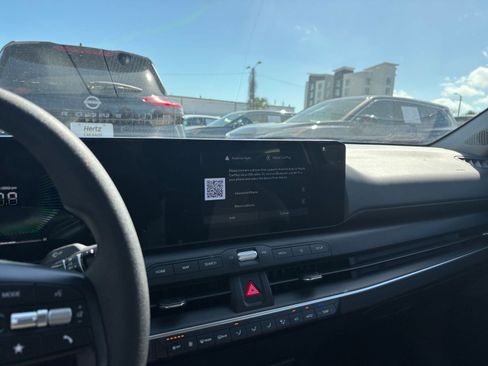 Used 2025 Kia K4 LXS image 21