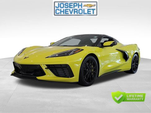 Used 2024 Chevrolet Corvette Stingray Preferred Conv w/ Z51 Performance Package RWD image 3