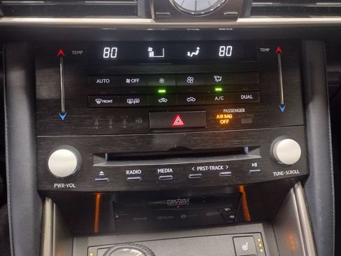 Used 2018 Lexus IS 350 350 image 32