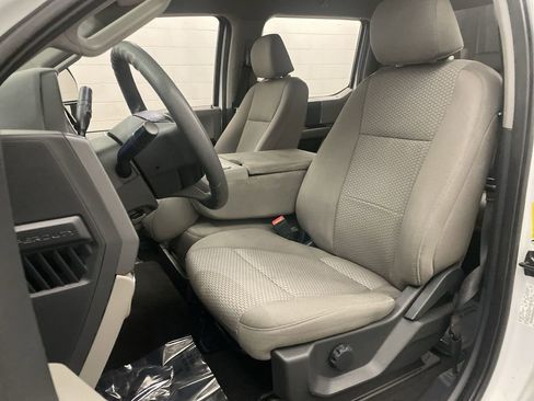 Used 2022 Ford F250 XLT w/ FX4 Off-Road Package AWD/4WD image 11